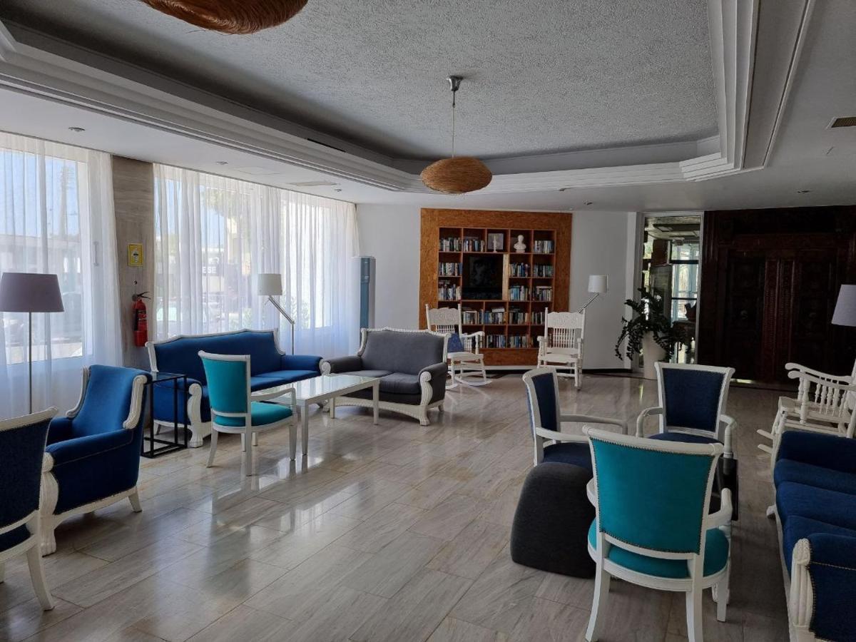 Nereus Hotel Paphos Luaran gambar