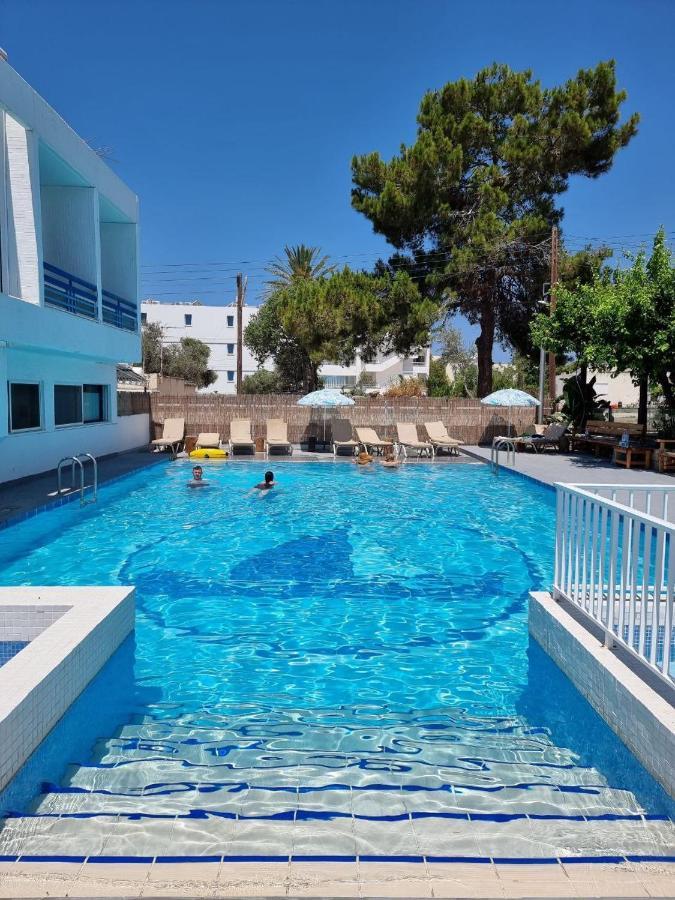 Nereus Hotel Paphos Luaran gambar